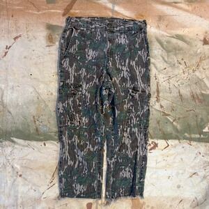 Vintage Rare Mossyoak Green Leaf Camo pants  Measure 32x25.5